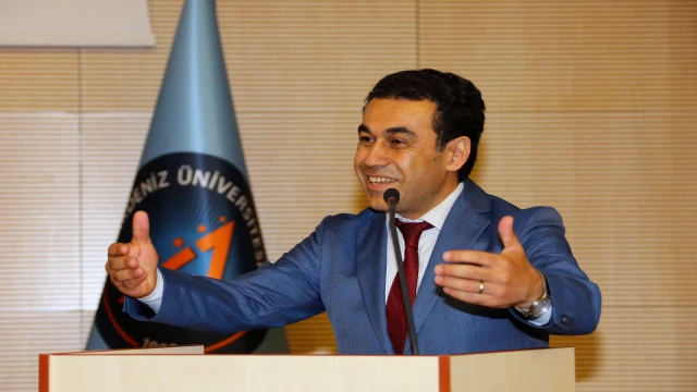YÖK, eski dekanın hak edilmemiş profesörlüğünün iptalini onayladı