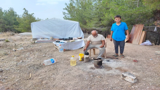 3 yıl önce eşi terk etti, şimdi de ev sahibi sokağa attı