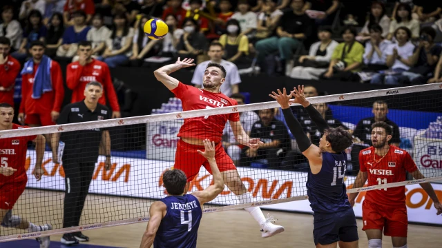 A Milli Erkek Voleybol Takımı, ABD'ye 3-0 mağlup oldu