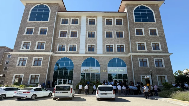 Adana Büyükşehir ve Adıyaman belediye başkanları gözaltına alındı
