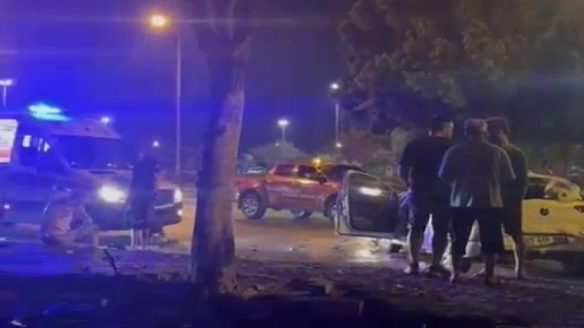 Baba ile oğlunun hayatını kaybettiği aynı kaldırımda yürürken aracın çarptığı genç hayatını kaybetti
