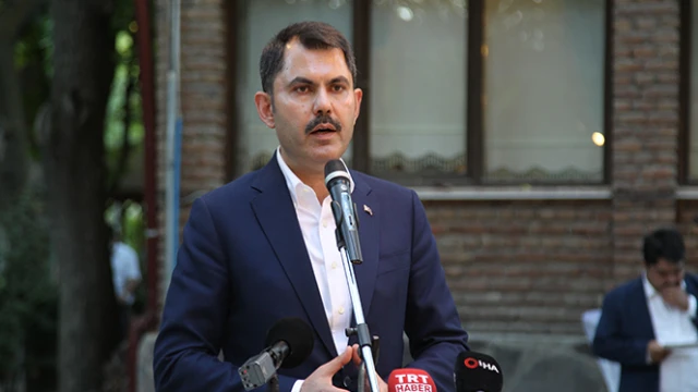 Bakan Kurum: "1 ay içinde yangın bölgelerinde inşa faaliyeti başlayacak"
