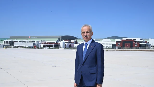 Bakan Uraloğlu: İstanbul Havalimanı, Avrupa'daki en yoğun havalimanı