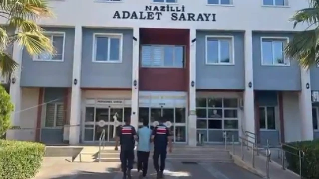 Bakan Yerlikaya: "FETÖ'ye yönelik düzenlenen operasyonlarımızda 77 şüpheliyi yakaladık"
