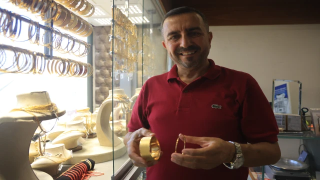 Hataylı sarraftan altın değerinde tavsiye