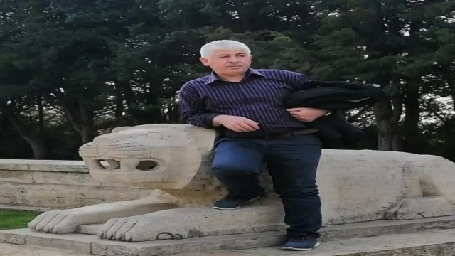 Kestiği ağacın altında kalıp öldü