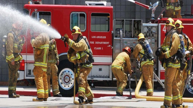 Los Angeles’taki orman yangınına müdahale için 150 Ulusal Muhafız görevlendirildi