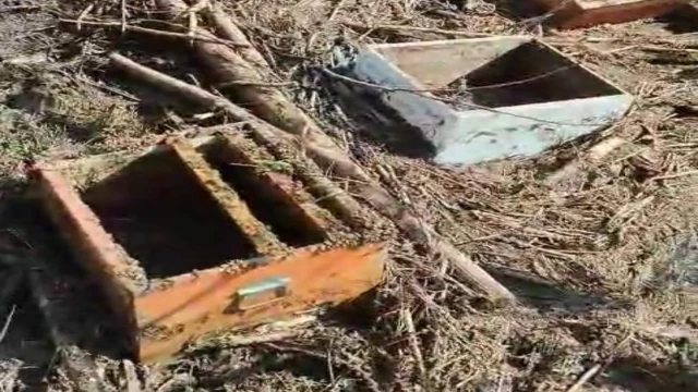 Mersin'de sağanak yağış sele neden oldu