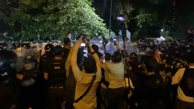 Saraçhane'de polise yabancı madde atan göstericiler gözaltına alındı
