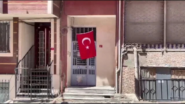 Şehit Piyade Sözleşmeli Er Gültekin cenazesi evinden alındı