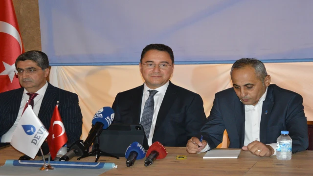 Ali Babacan: Türkiye’de terör ve şiddetin sona ermesi tarihi konu