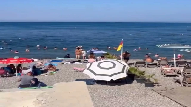 Antalya sahillerinde 'ücretli plaj' tepkisi