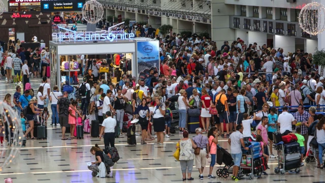 Antalya’ya gelen turist sayısı 9 milyonu aştı