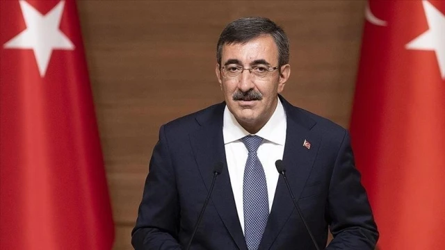 Cevdet Yılmaz: Sahte e-imza tartışmaları, manipülasyonların parçası yapılmak isteniyor