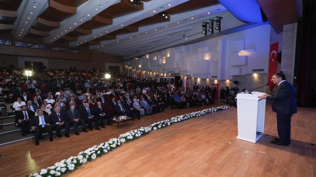 Cevdet Yılmaz: Yapay zekayı ulusal kalkınmamızın en temel unsurlarından biri olarak görüyoruz