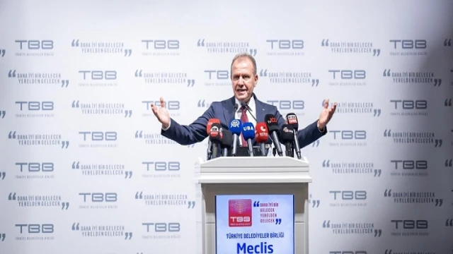“CHP AYAKTA KALDIĞI SÜRECE TÜRKİYE DE AYAKTA KALACAKTIR”