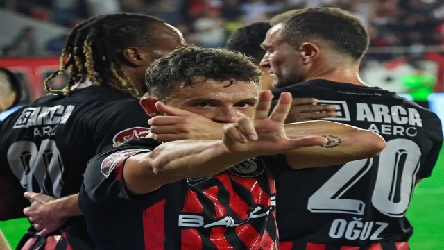 Çorum FK - Sarıyer: 2-1