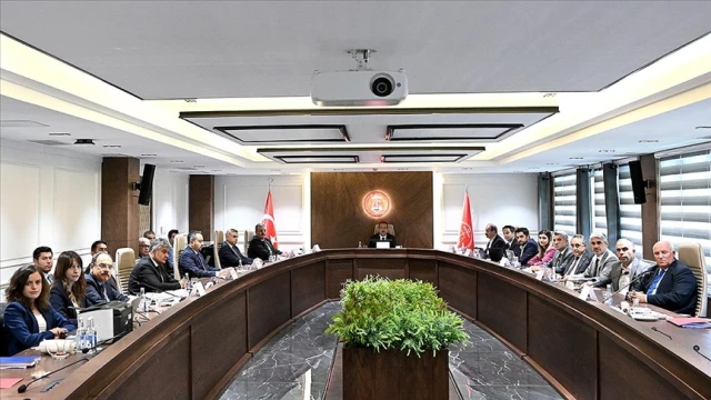 Hakem Kurulu, memura 2027 zam teklifini 1 puan artırdı