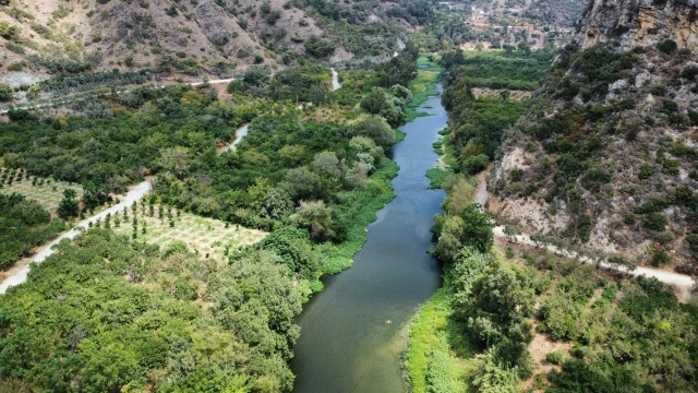 Hatay'ın saklı cenneti Aknehir dronla görüntülendi