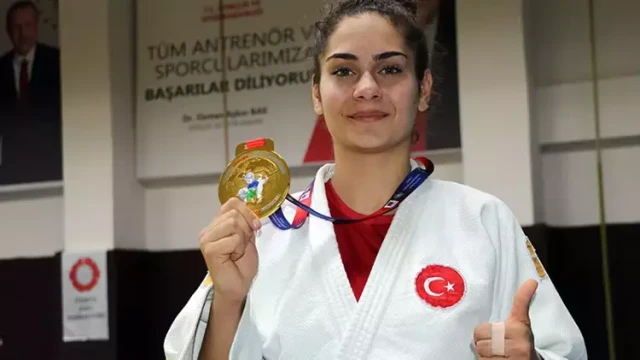 Işıl, okul koridorunda yeteneğinin keşfedilmesiyle başladığı kuraşta dünya şampiyonu oldu