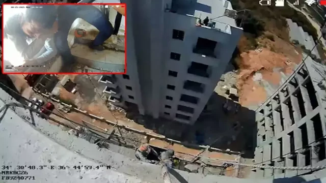 İskelede mahsur kalan inşaat işçileri, duvar kırılarak kurtarıldı