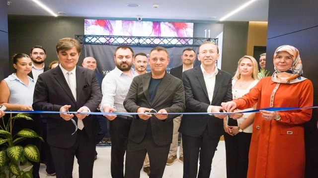 ‘İzmir, Türkiye’nin büyüme rotasında stratejik noktada’