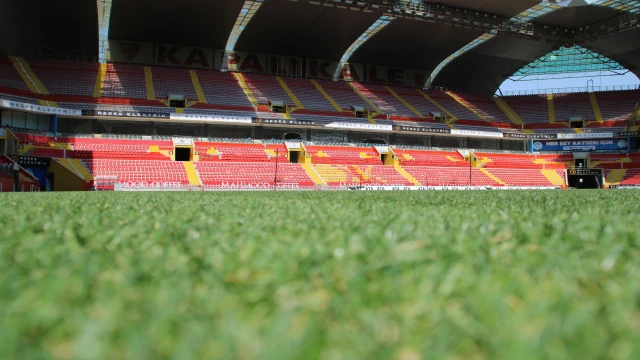 Kayserispor-Galatasaray maçının oynanacağı stadyum hazır hale getirildi