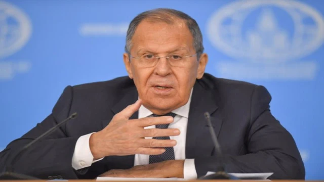 Lavrov: Putin ile Zelenskiy arasında görüşme planı yok
