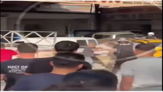 Mardin'de sanayi sitesinde levyeli kavga kamerada: 1 ölü