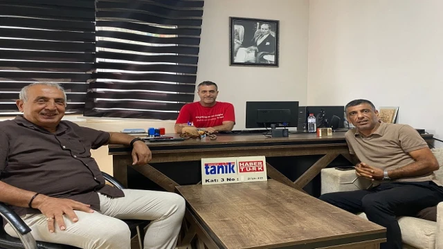 Mersinli eğitimci Naci Durmaz emekliliğin ardından veda ziyaretlerine başladı