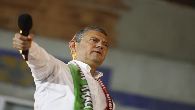 Özgür Özel, Bayrampaşa'da konuştu