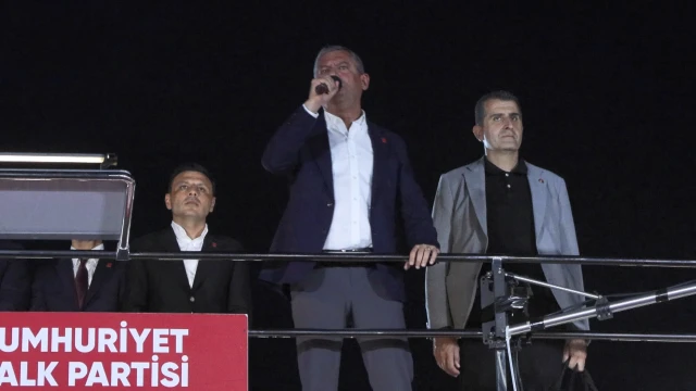 Özgür Özel, Üsküdar'da konuştu