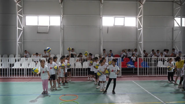 Şırnak’ta ‘Fabrika Voleybol’ projesiyle 3 yılda 1200 çocuk voleybolla buluştu
