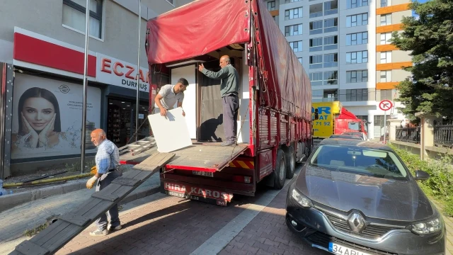 Tahliye davasını kaybeden firma yetkilileri öğrenci yurdundaki eşyaları kaçırmaya çalıştı