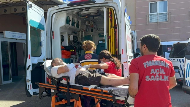 Tartıştığı kocasını bıçakla yaraladı