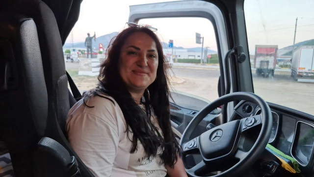 TIR şoförü Nazan: İşimi severek yapıyorum, kadın şoförler çoğalsın istiyorum