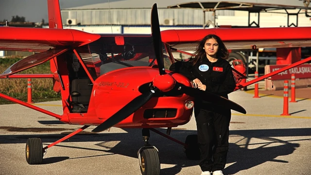 Türkiye’nin en genç kadın pilot adayı Defne, TIME'ın 'Yılın Kızları' listesinde