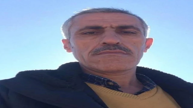 Uyardığı kişiler tarafından bıçaklanan park görevlisi ağır yaralandı