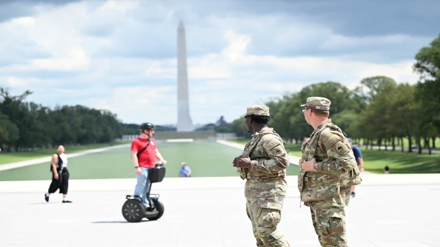 Washington'a sevk edilen Ulusal Muhafızların tamamı görev yerlerine yerleşti