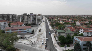 Başkan Altay: ”Küçük Aymanas Caddesi’nde sıcak asfalt çalışmasına başladık”