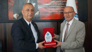 Başkan Engin Uysal: ”Borçsuz bir belediye bırakan Sahvet Ertürk’e teşekkür ederim”