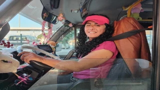  Adana yollarında kadın dolmuş şoförü