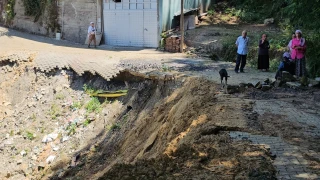 Heyelan sonrası sokak 9 aydır kapalı